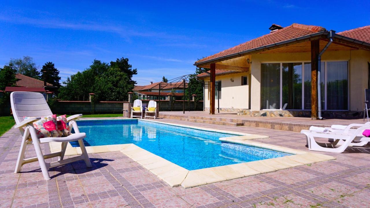 Вила Релакс - Villa Relax Sokolovo Dış mekan fotoğraf