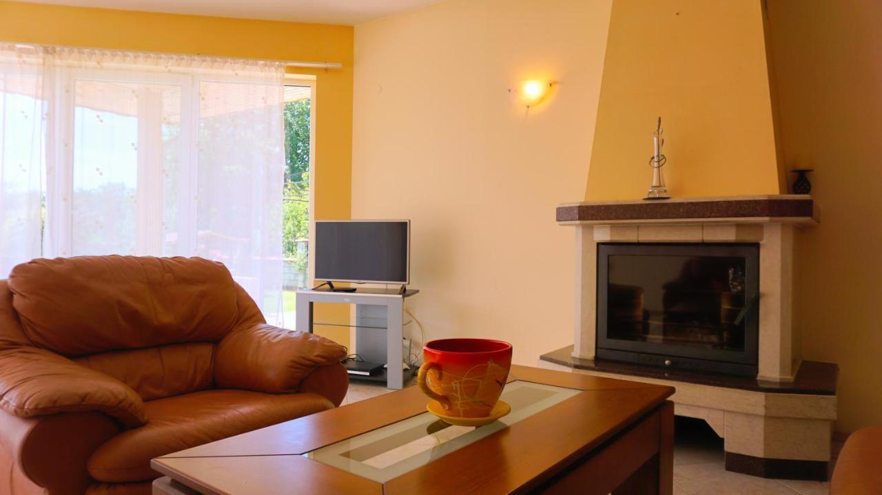 Вила Релакс - Villa Relax Sokolovo Dış mekan fotoğraf
