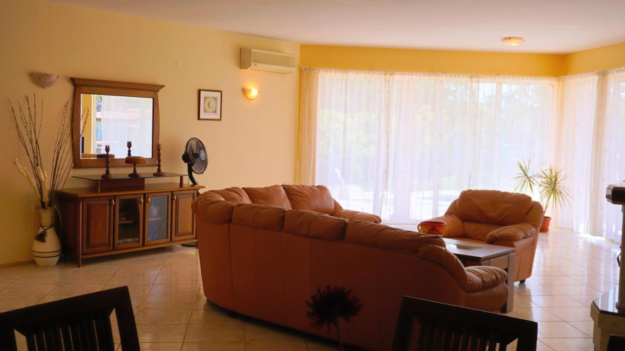 Вила Релакс - Villa Relax Sokolovo Dış mekan fotoğraf